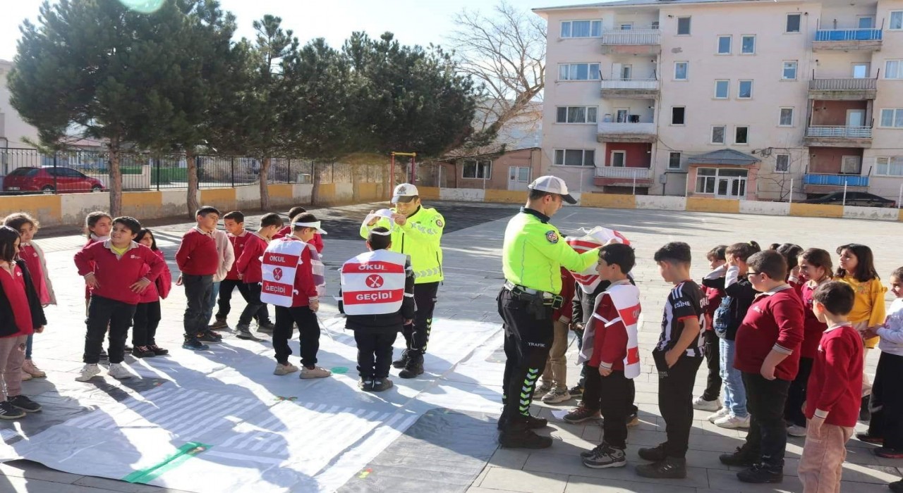 Çayırlıda öğrencilere trafik güvenliği eğitimi