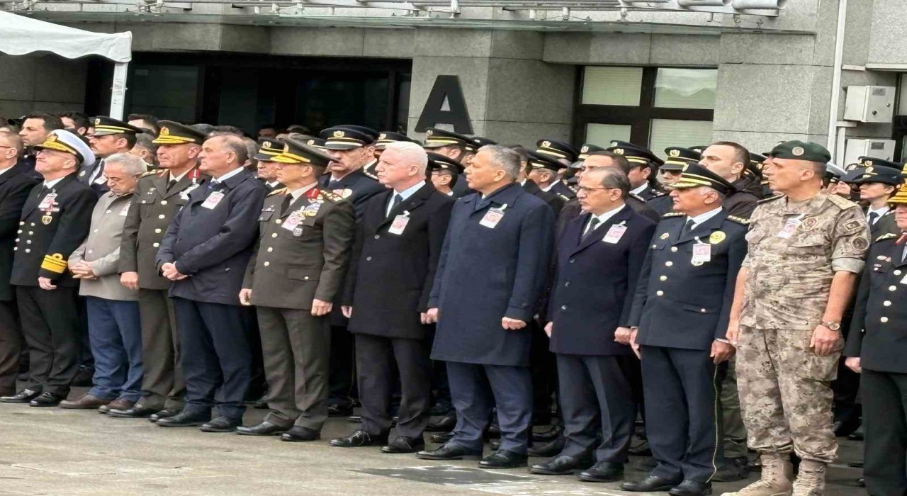 Çekmeköyde çıkan çatışmada şehit olan Emre Albayrak için emniyette tören düzenleniyor