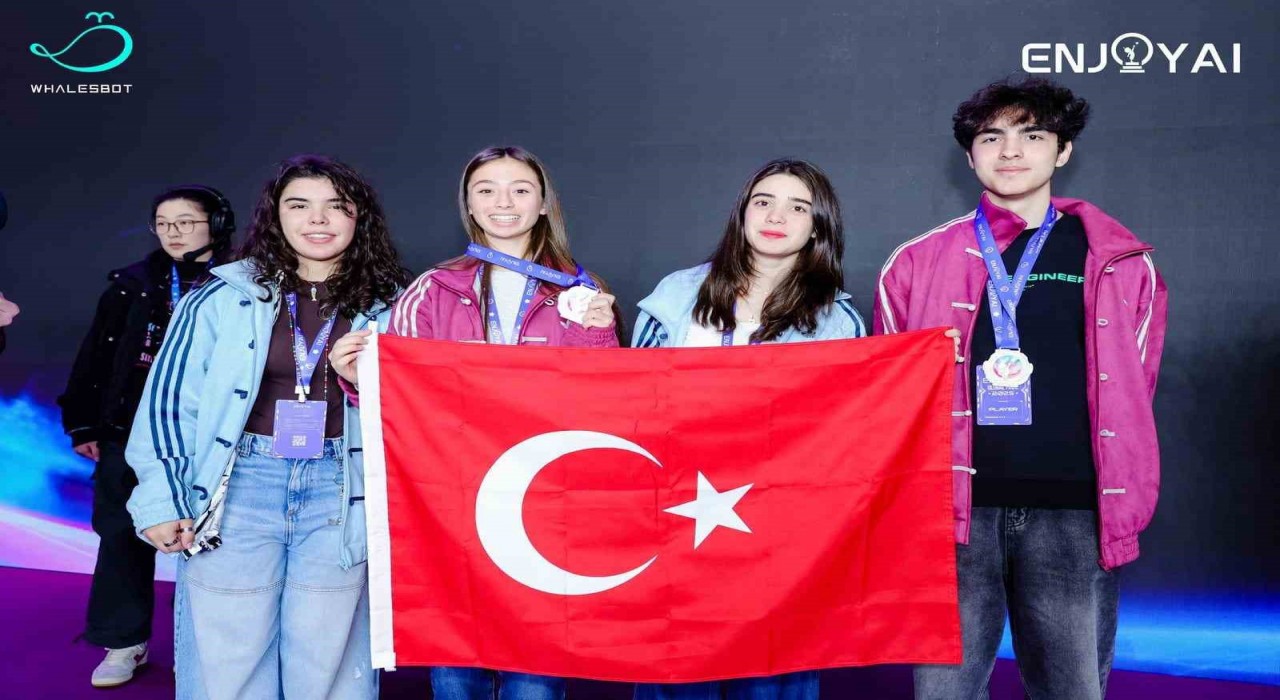 Çinde yarışan Robotik takımından gümüş madalya