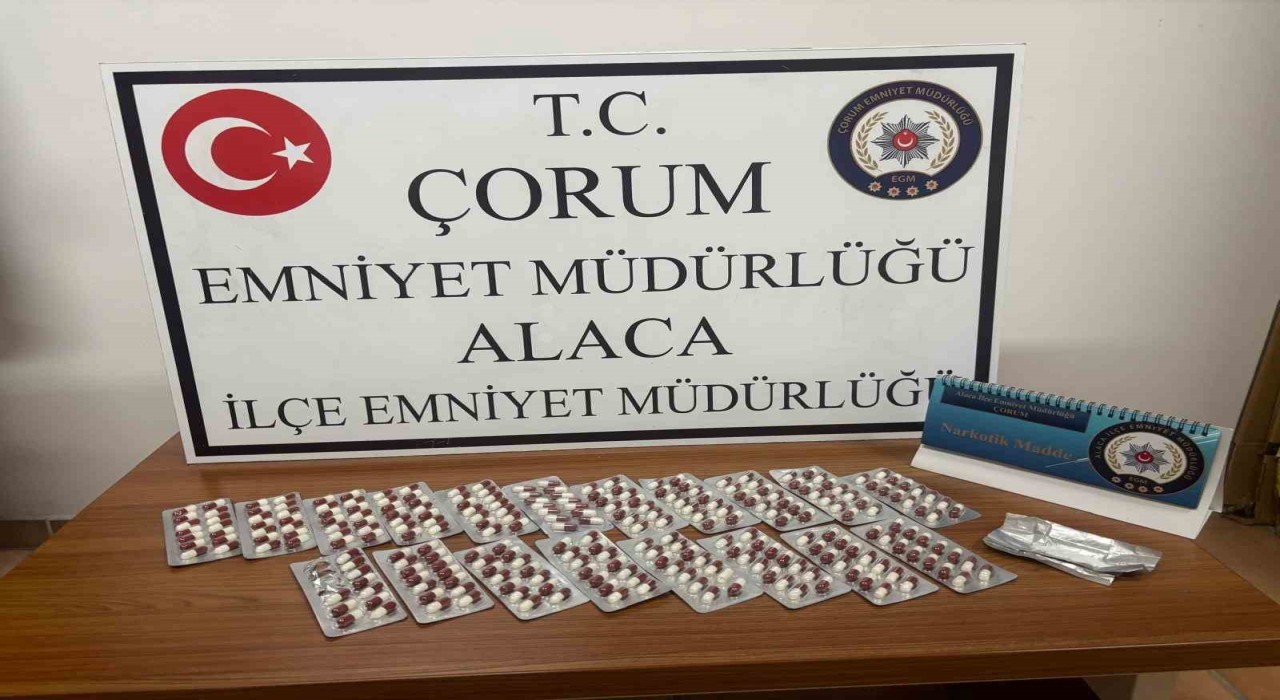 Çorumda 266 adet sentetik ecza hapı ele geçirildi: 1 gözaltı