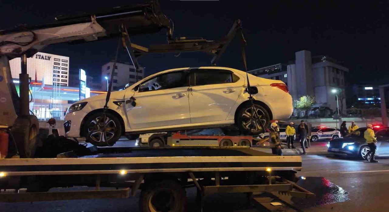 D-100de makas atan otomobil takla attı