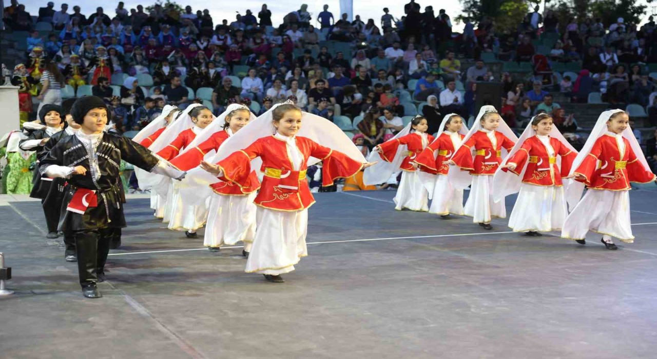 Darıcada gençler için Kafkas halk oyunları kursu kayıtları başladı