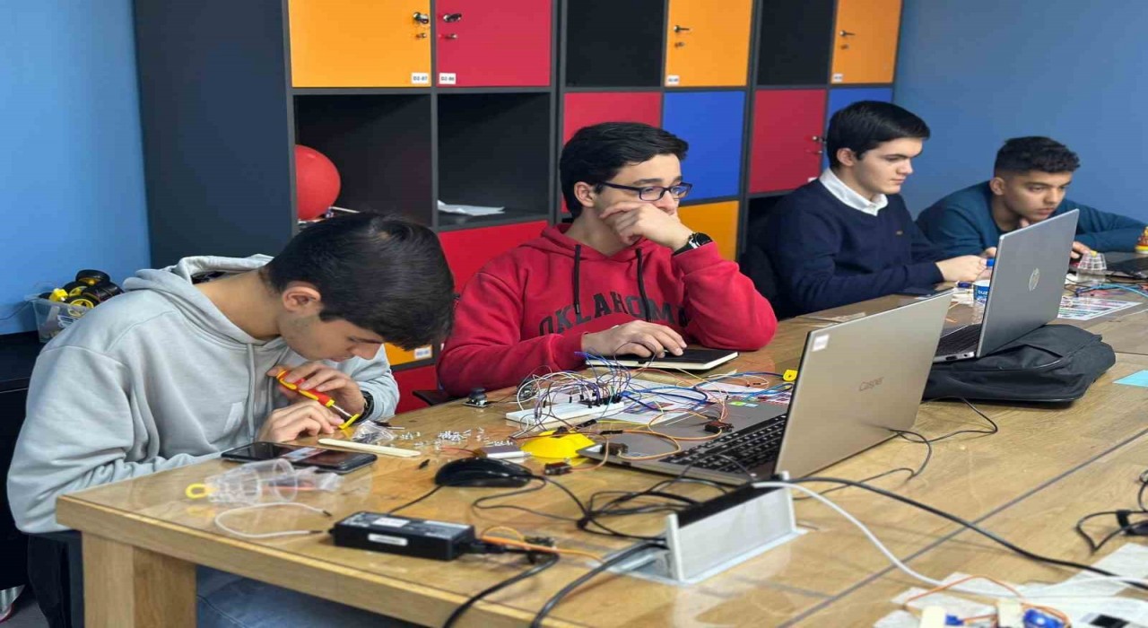Deneyap Teknoloji Atölyesinde çalışmalar sürüyor