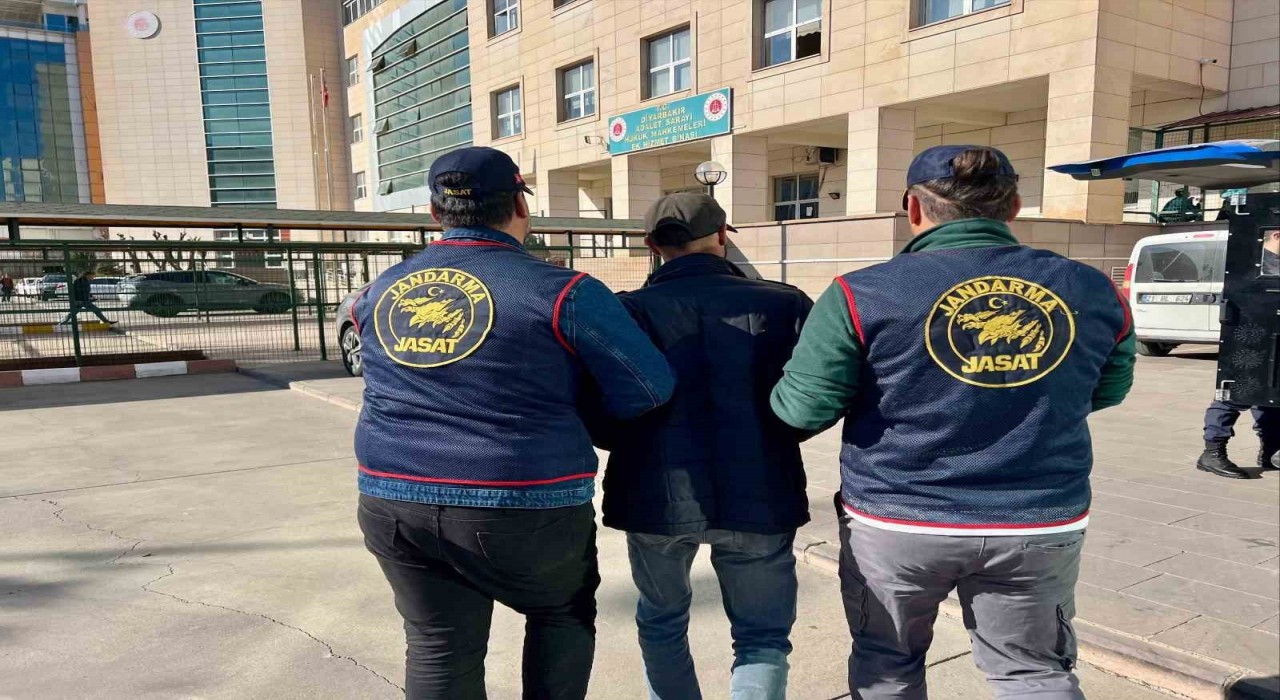 Diyarbakırda haklarında kesinleşmiş hapis cezası bulunan 4 şahıs yakalandı
