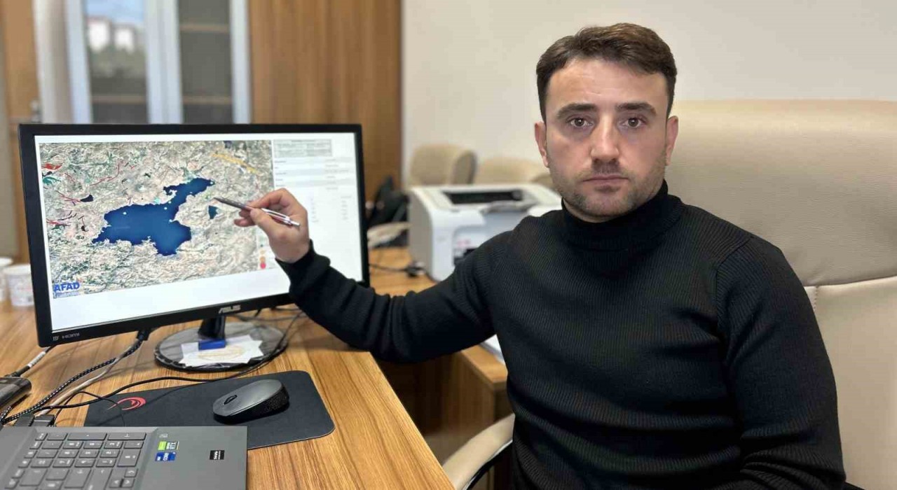 Doç. Dr. Alkan: Önümüzdeki 10 yıl içinde orta büyüklükte bir deprem beklentisi göz ardı edilmemelidir