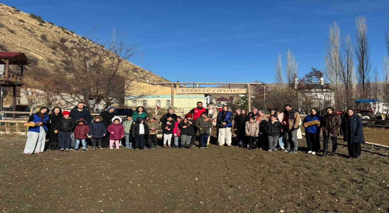 Dünya Engelliler Gününde Bayburtta öğrenciler için binicilik etkinliği düzenlendi