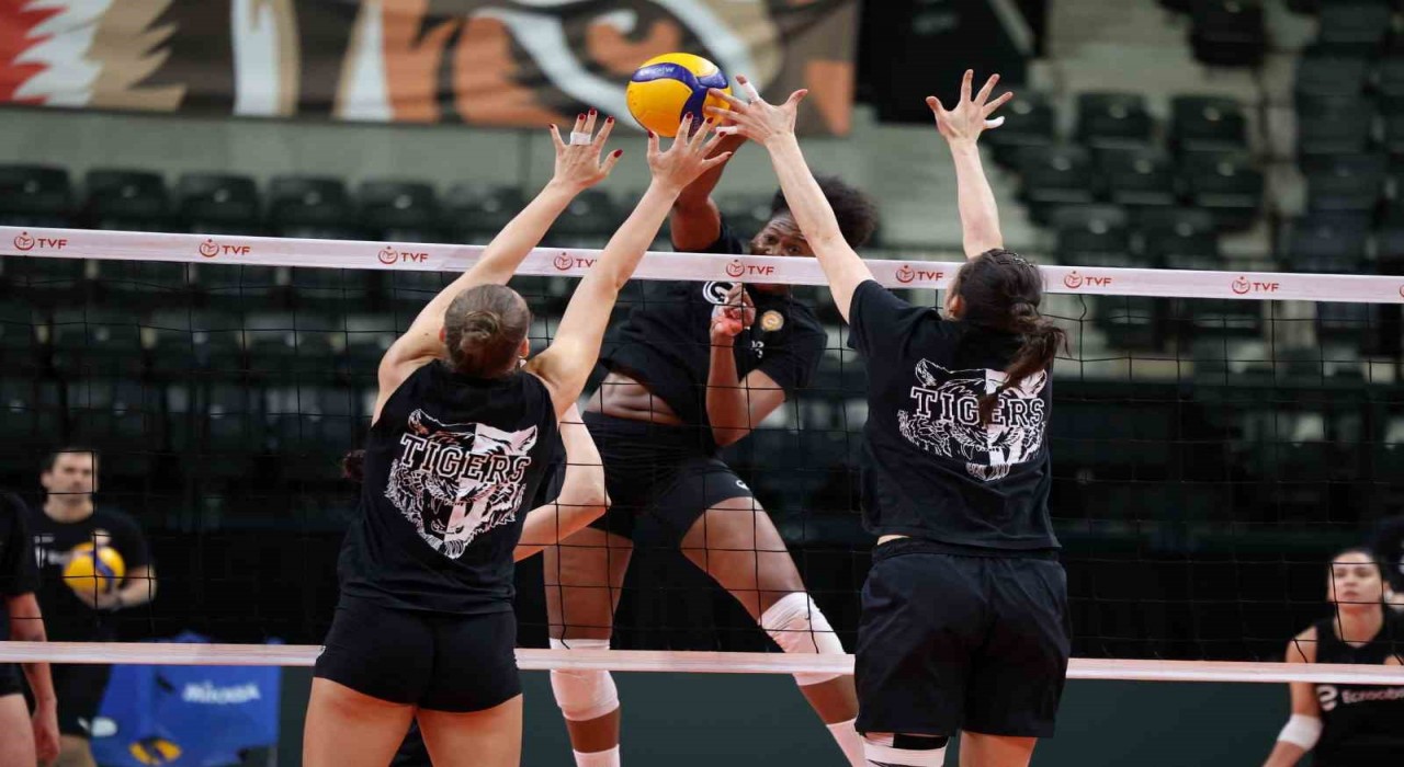 Eczacıbaşı Dynavit, Zeren Sporu ağırlayacak