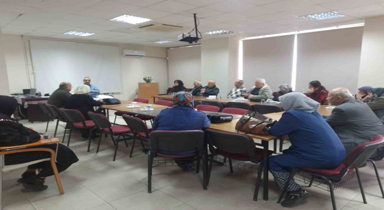 Edremit Devlet Hastanesinde diyabet eğitimi programı tamamlandı