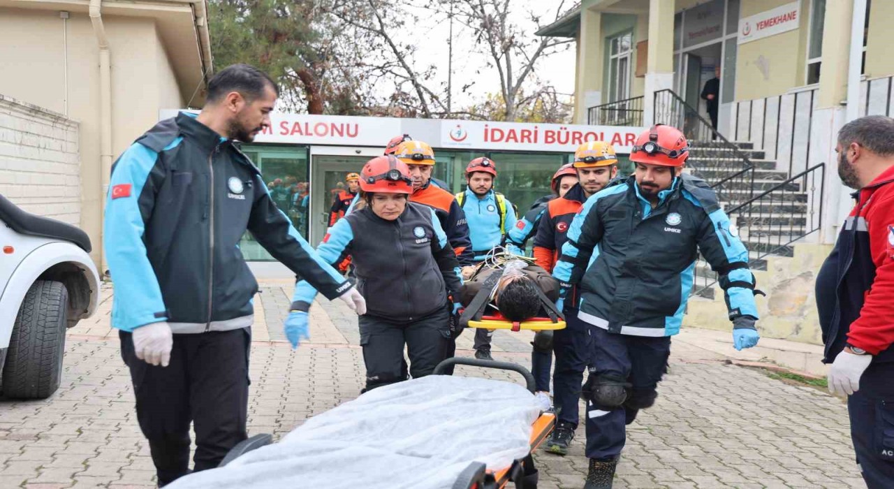 Elazığda deprem ve yangın tatbikatı gerçekleştirildi