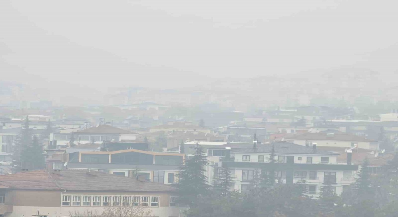 Elazığın yüksek kesimlerinde sis etkili oluyor