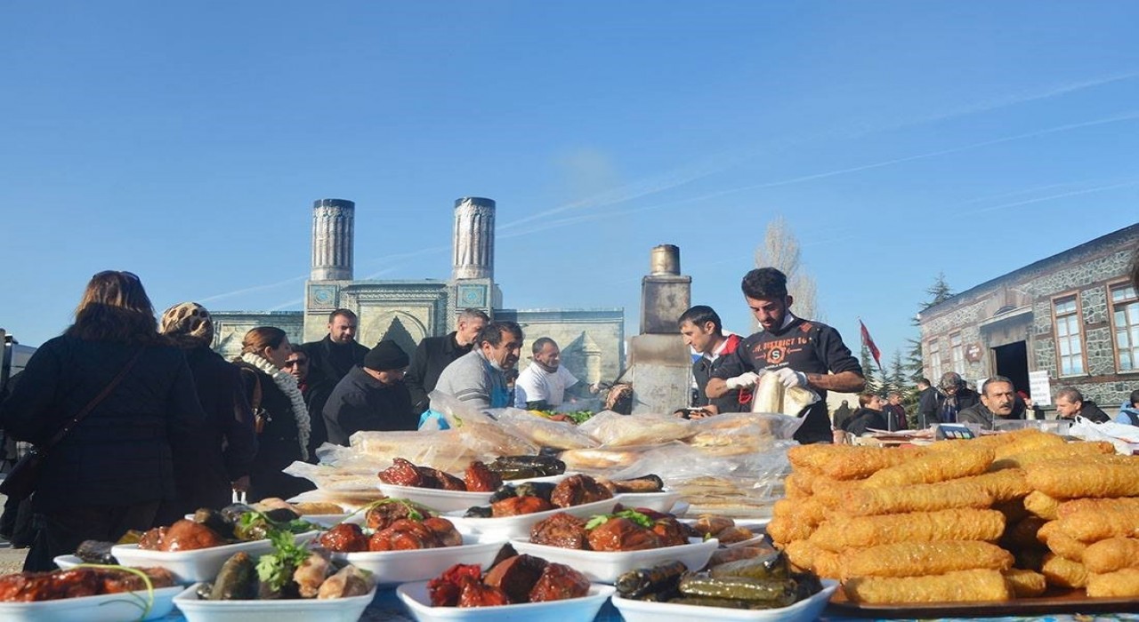 Erzurum Tanıtım Günlerine kamu freni