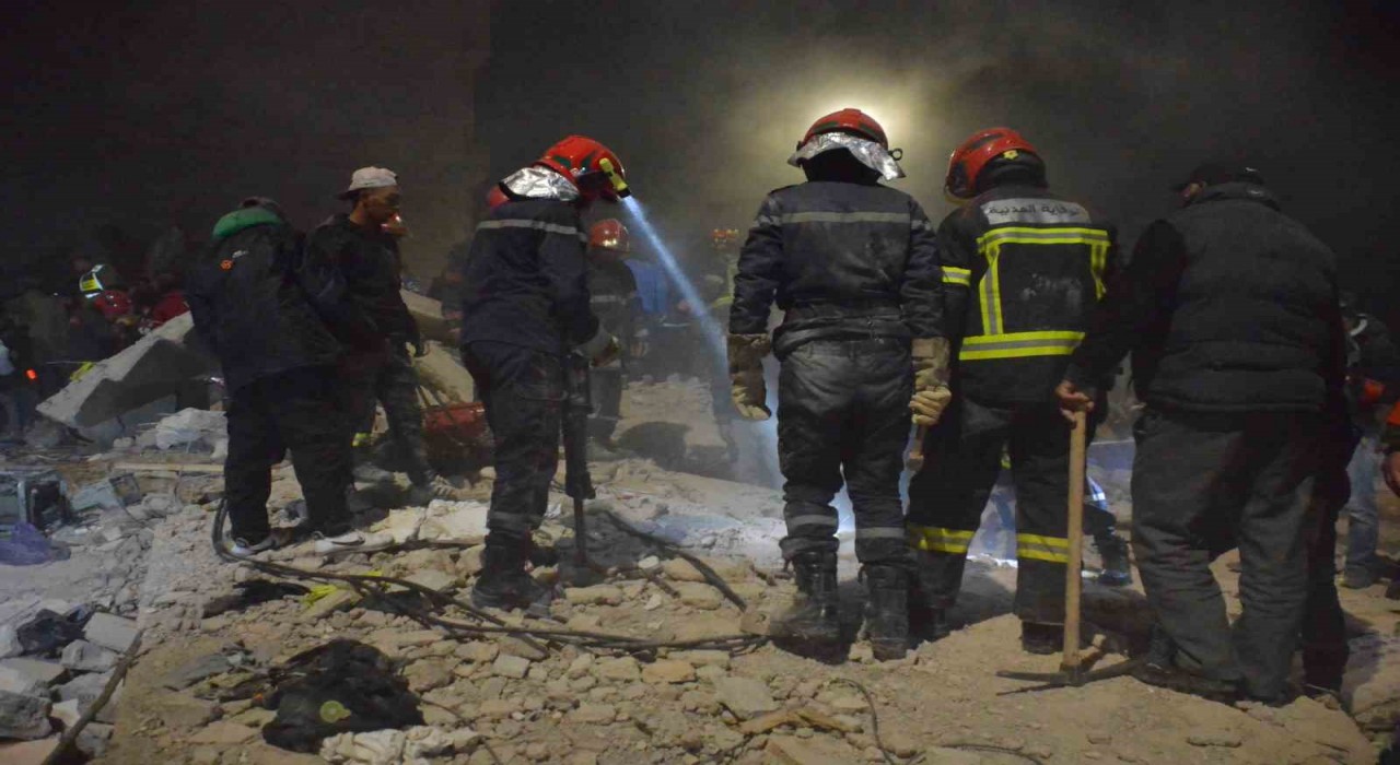 Fasta çöken binalarda can kaybı 22ye yükseldi