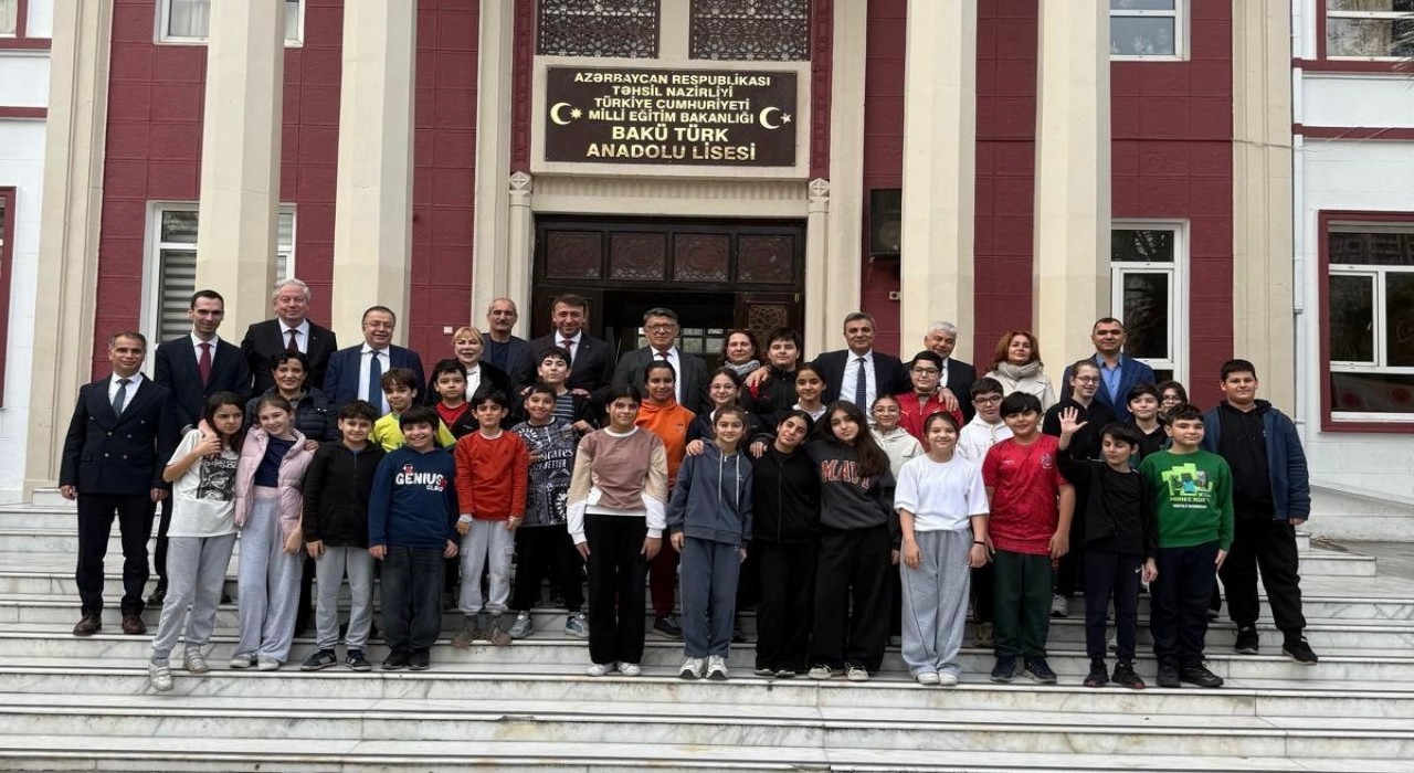 Fırat Üniversitesi Baküde tanıtıldı