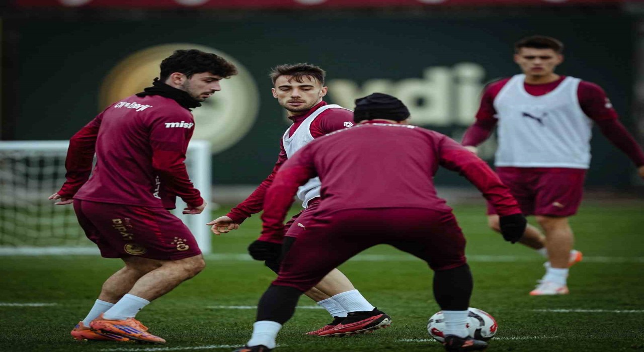 Galatasaray, Antalyaspor maçı hazırlıklarına başladı