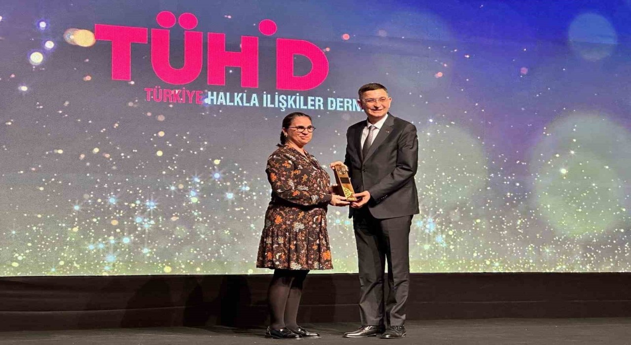 Gaziantep Sanayi Odasına altın pusula ödülü