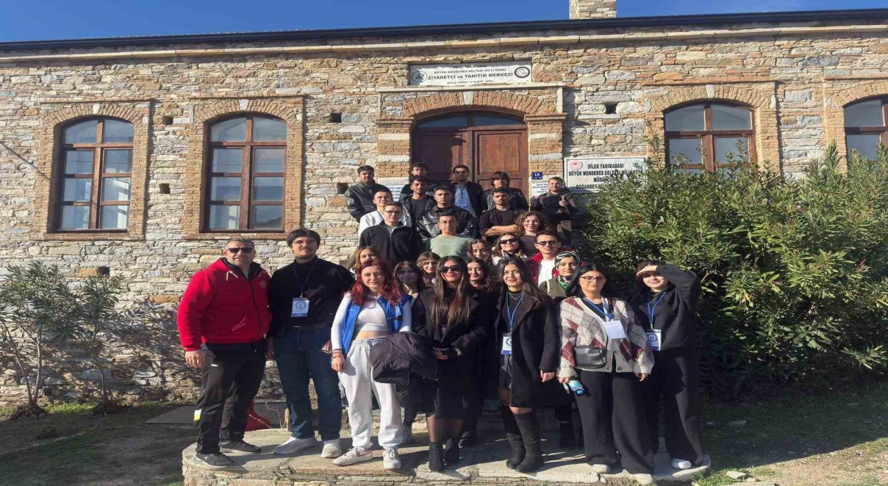 Gençler Sökede tarih ve doğayla buluştu