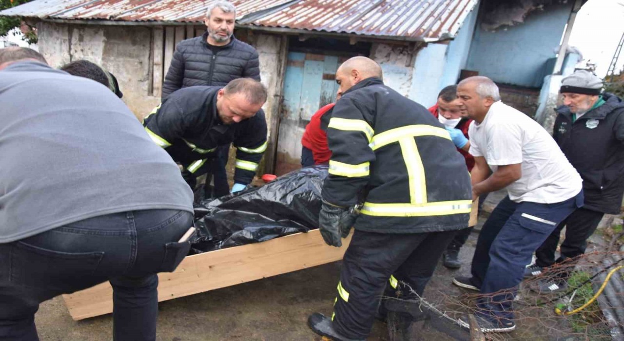 Giresunda ev yangını: 1 ölü