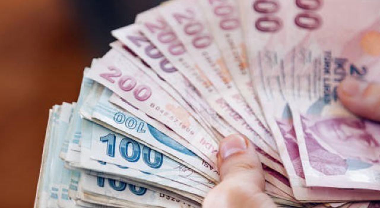 Gözler "Dengeli" Asgari Ücret Artışında