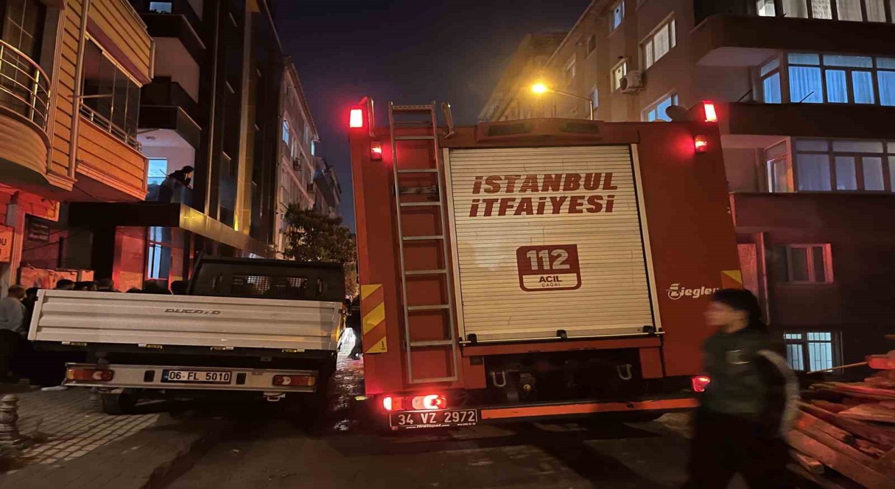 Güngörende binadaki patlamada yaşlı çift yaralandı