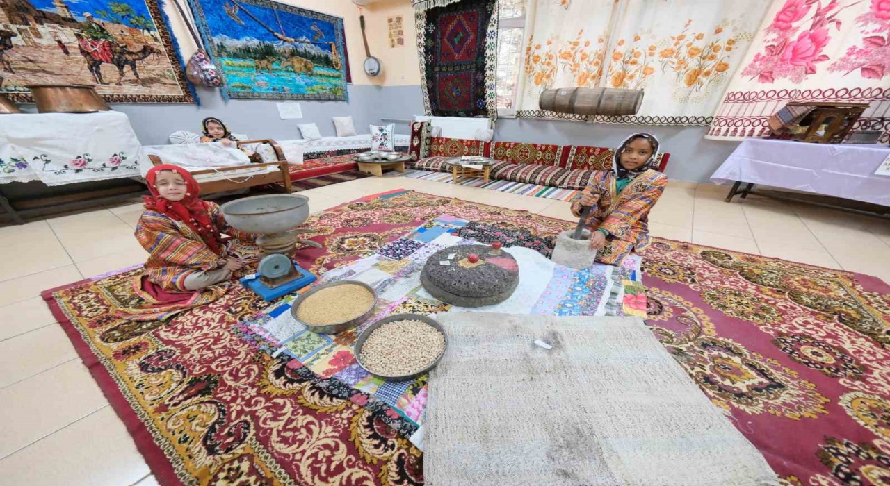 Güründe unutulan eşyaların dili sergisi ilgi gördü