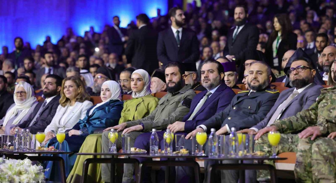 Halep saldırısının sembolü Ümran bebek, Esadın kaçtığı Sarayda konuştu