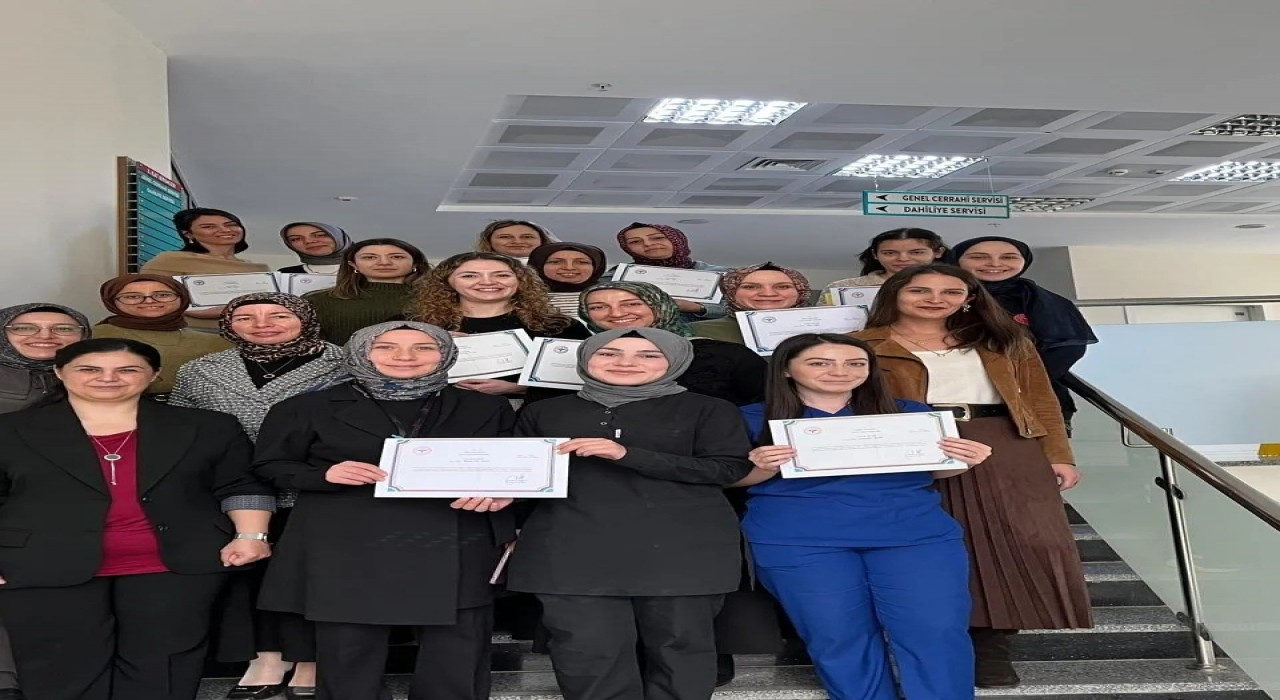 Hastane personeline Anne Sütü ve Emzirme Eğitimi