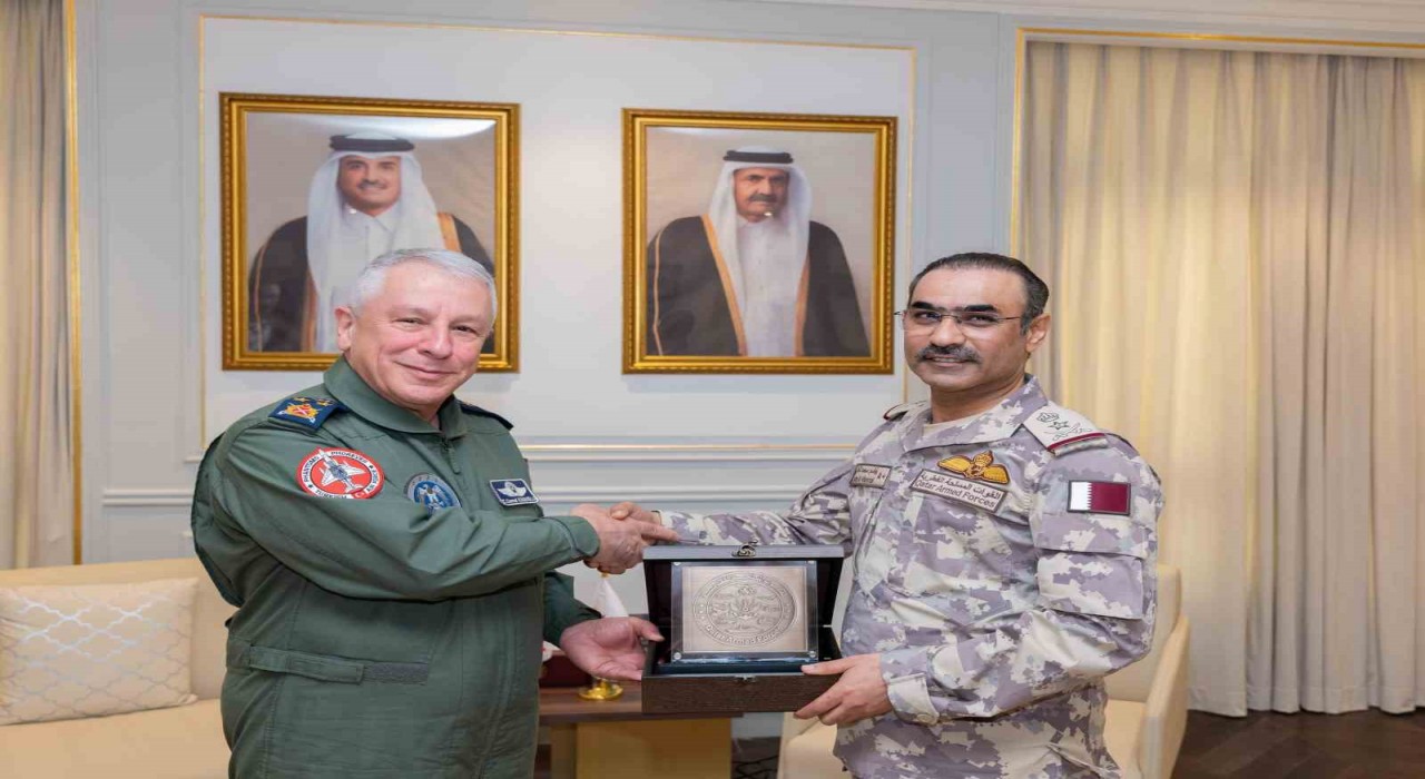 Hava Kuvvetleri Komutanı Hava Orgeneral Kadıoğludan Katara ziyaret