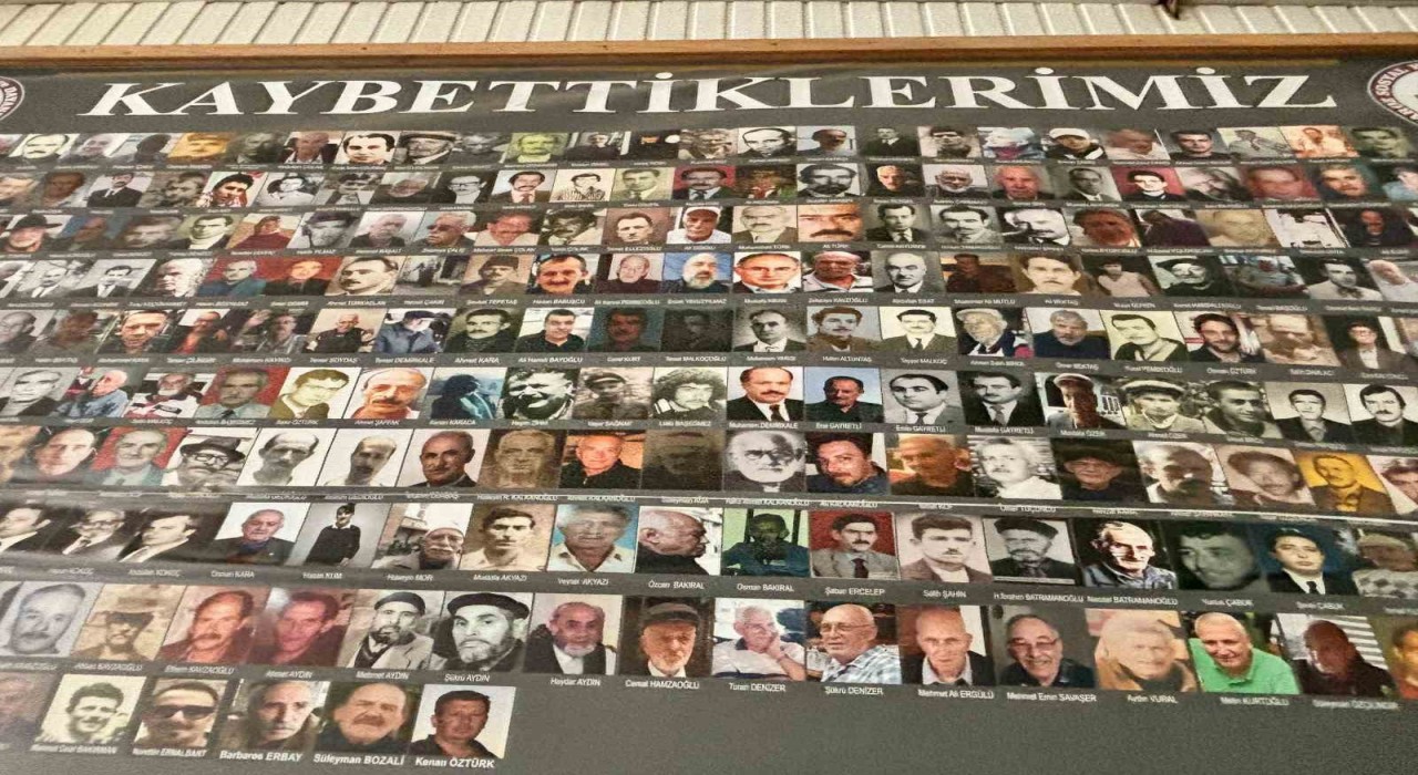 Hüzün ve hatıra yan yana