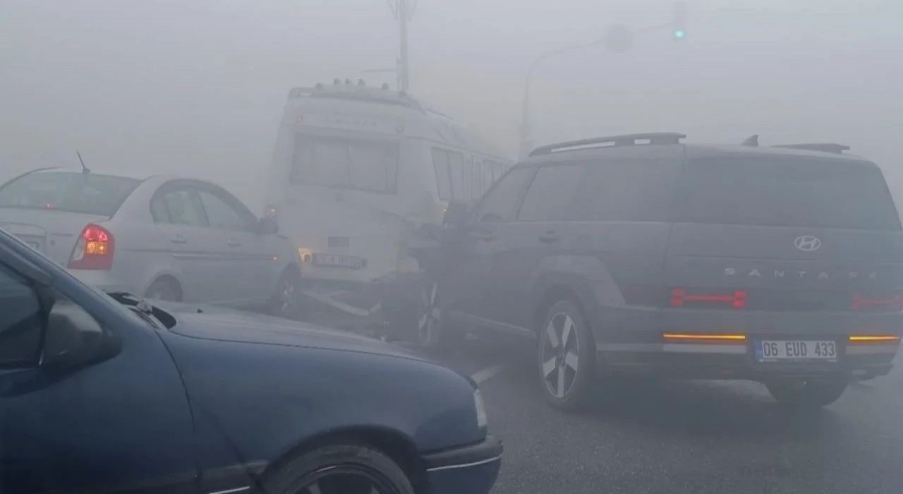 Iğdırda yoğun sis kazaya neden oldu