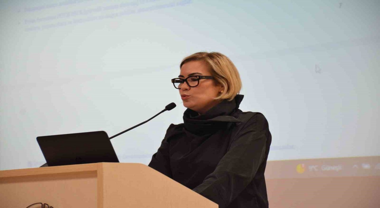 İletişim Buluşmalarında Belgesel Sineması: Fikirden Festivale Yolculuk konuşuldu