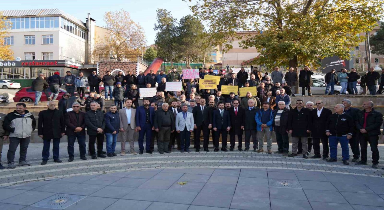 İliçte tüm siyasi partilerin ve muhtarların ortak talebi: Çöpler Altın Madeni açılsın
