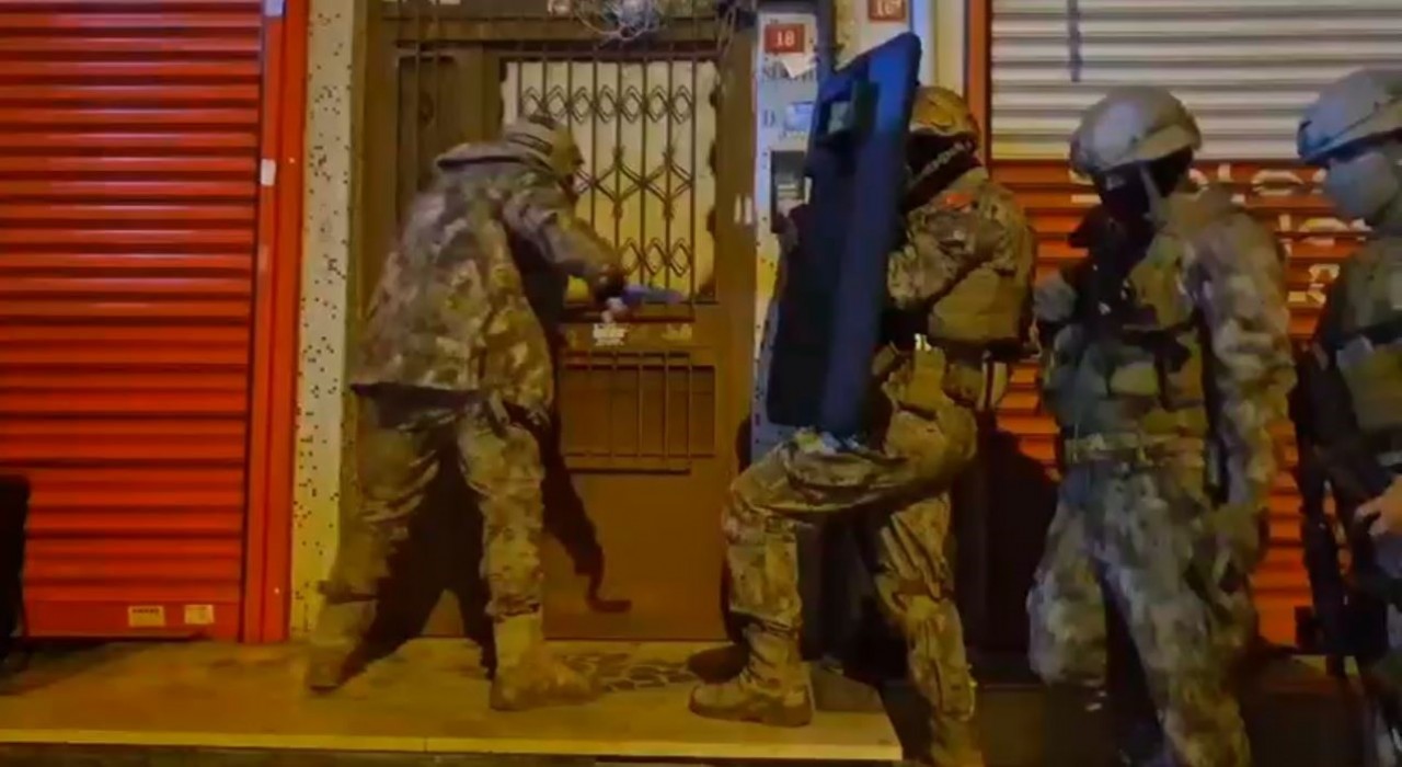 İstanbulda çete operasyonu: 12 gözaltı