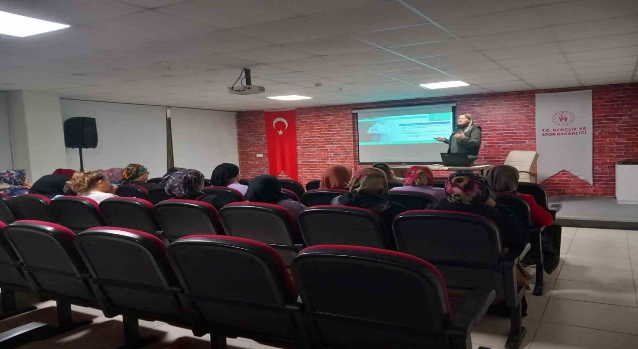 Kadınlara en iyi narkotik polisi anne eğitimi verildi