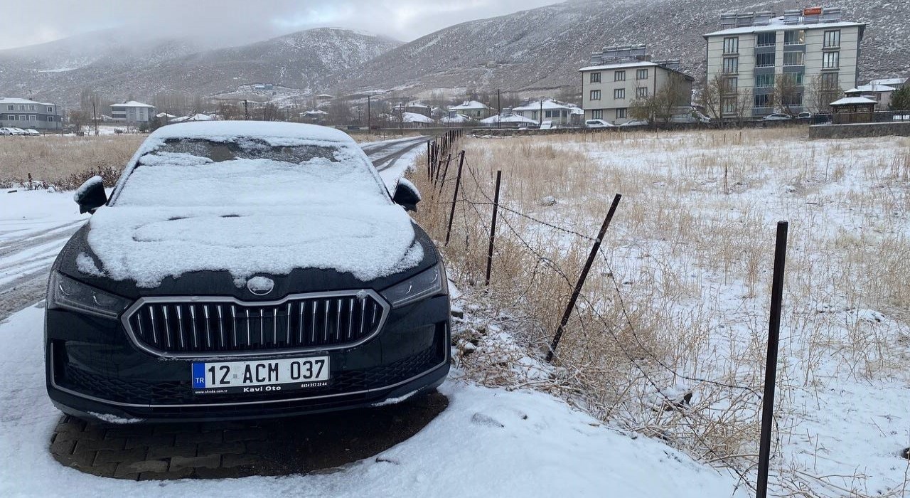 Karlıova beyaza büründü