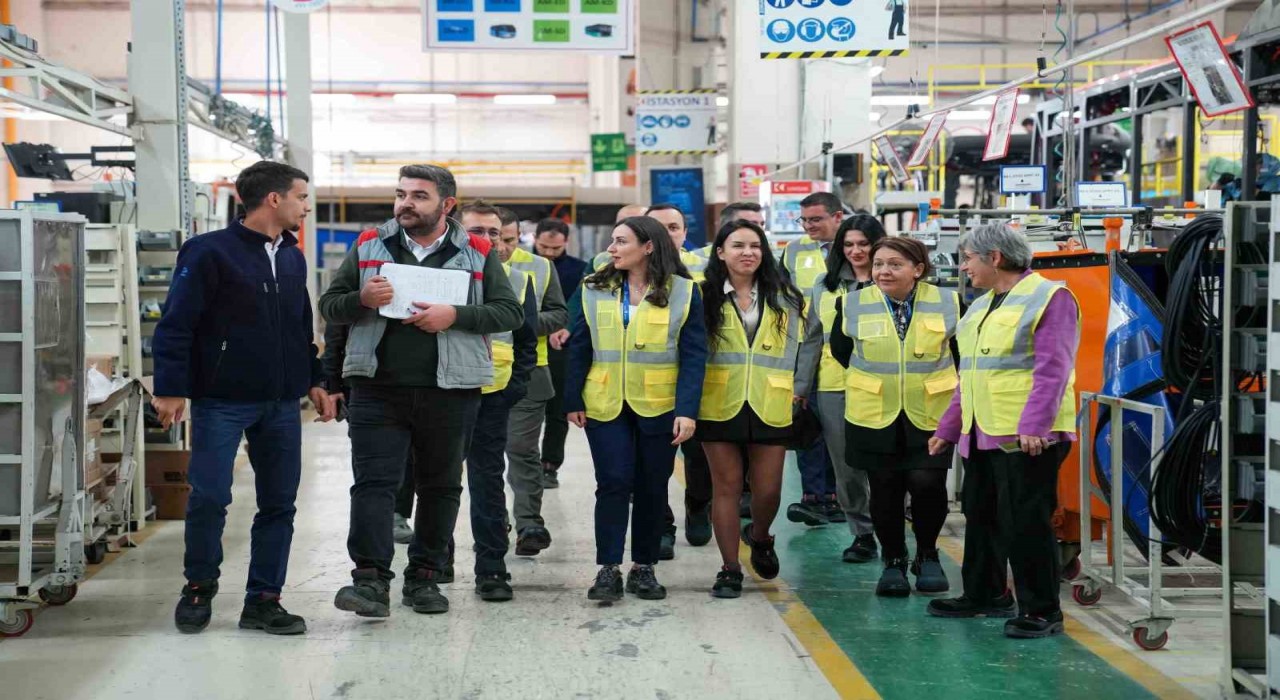 Karsandan meslek liselerindeki kız öğrencileri iş hayatına hazırlayacak hamle