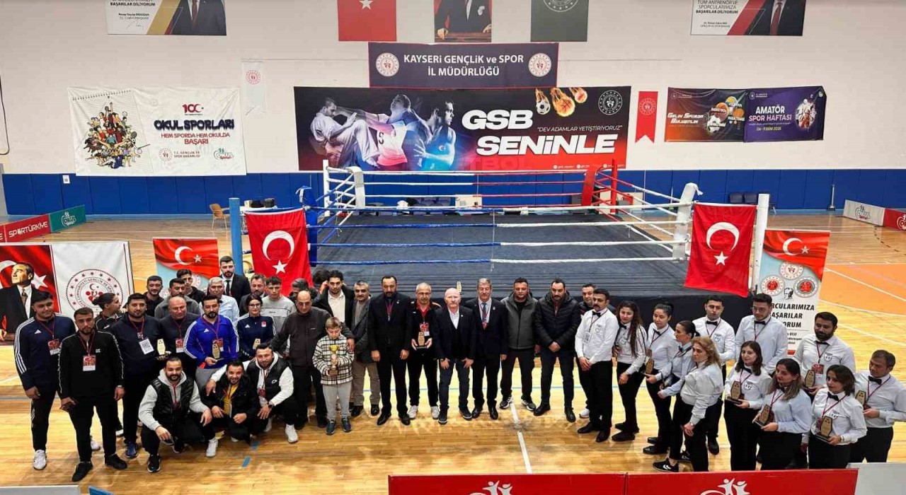 Kayseride Gazilerimize Vefa Muaythai Şampiyonası yapıldı