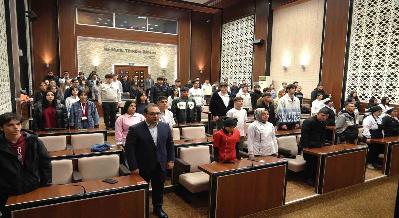 Keçiörende stajyer öğrencilere sağlık eğitimi