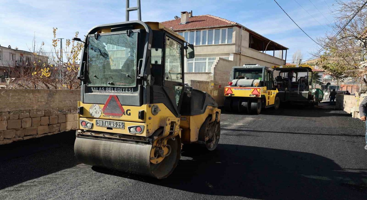 Kepezde konforlu ulaşım için yoğun asfalt mesaisi