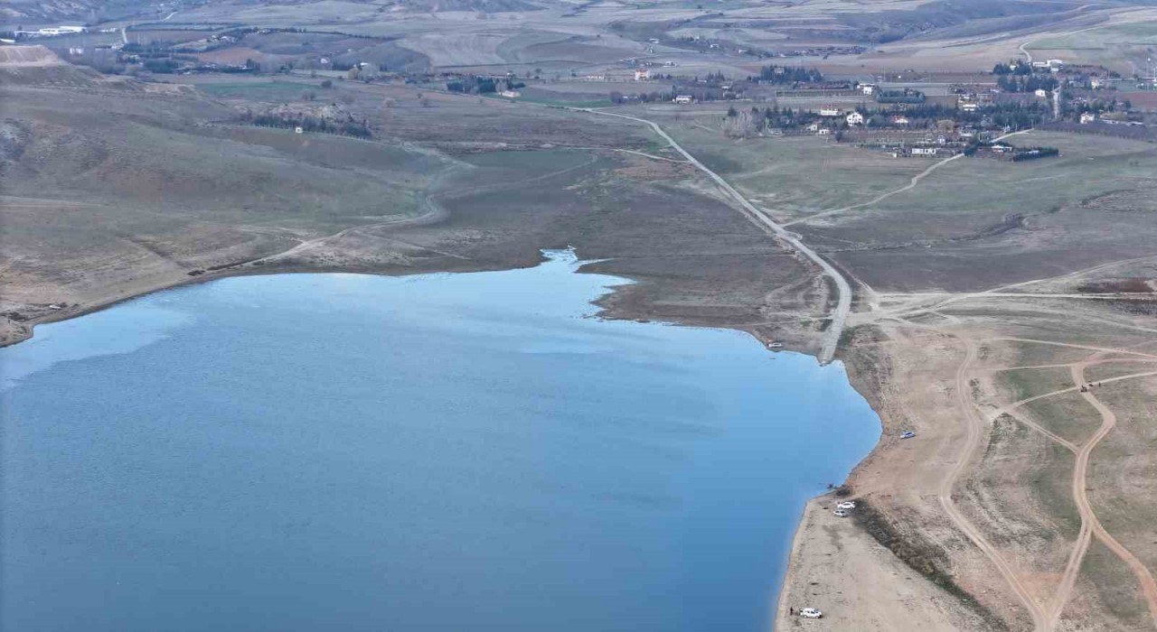 Keskin Barajının 2 yıl süreyle çekilen görüntüleri kuraklığı gözler önüne serdi