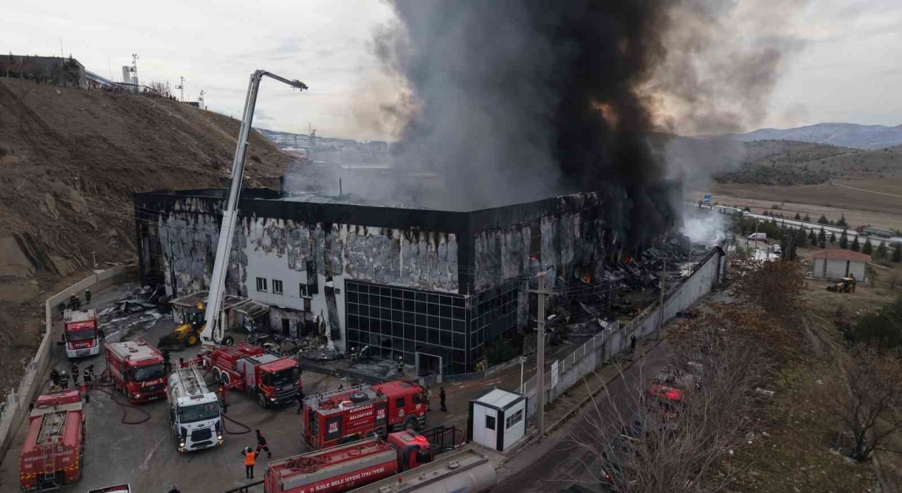 Kırıkkalede kimya fabrikasındaki yangın kontrol altına alındı