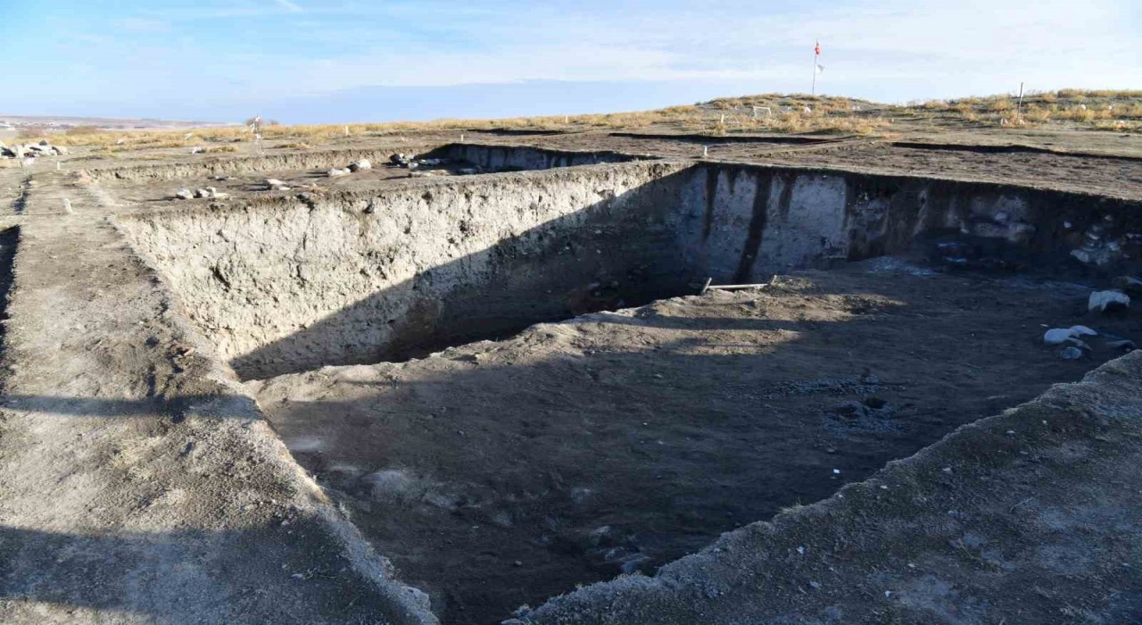 Kırşehirde Hashöyük kazıları başladı