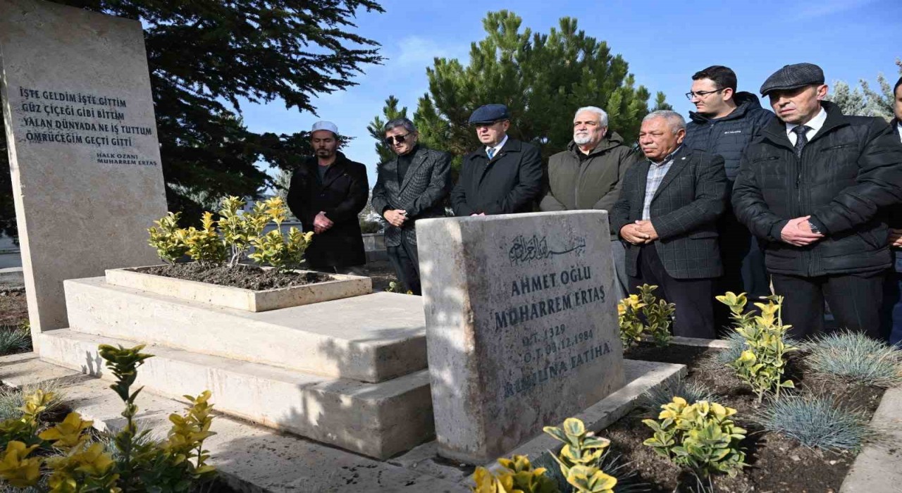 Kırşehirde Muharrem Ertaş kabri Başında Anıldı