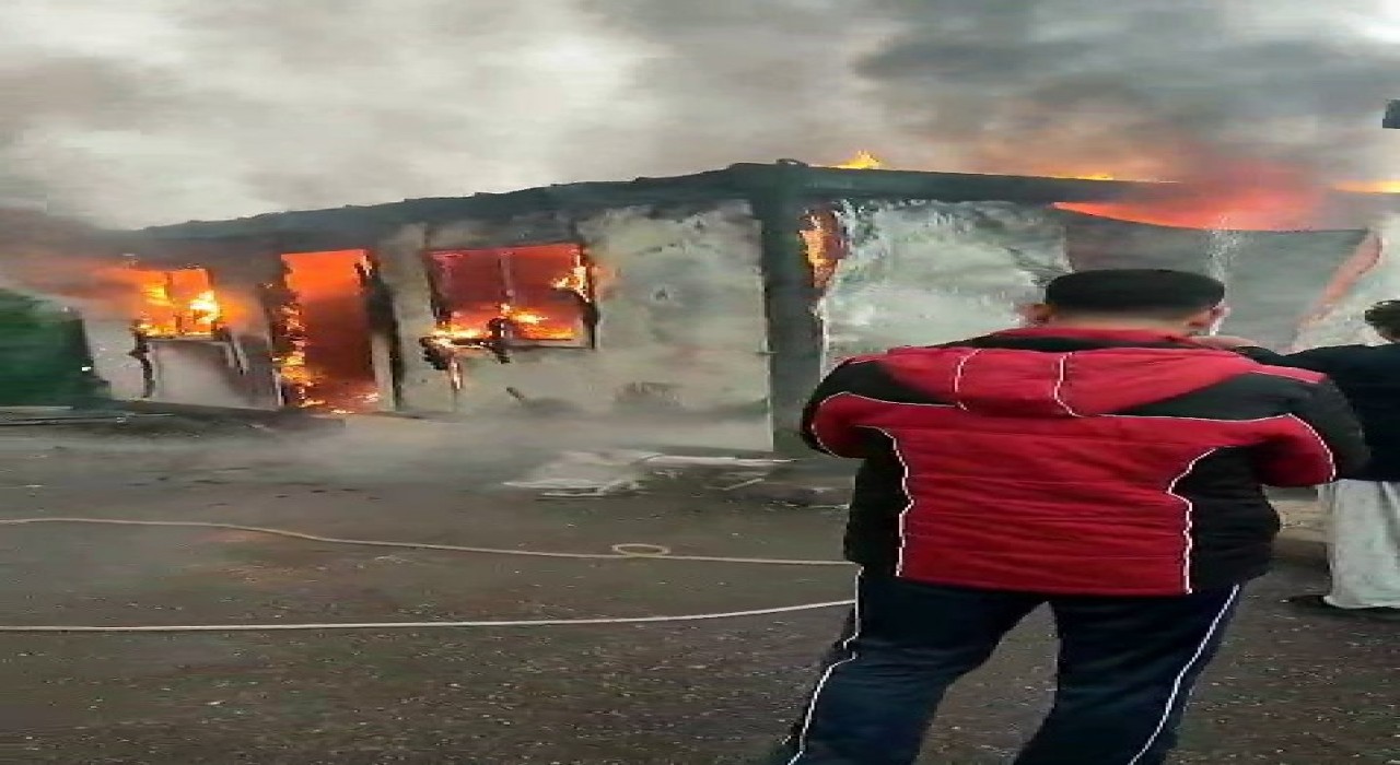 Konteyner alev alev yandı