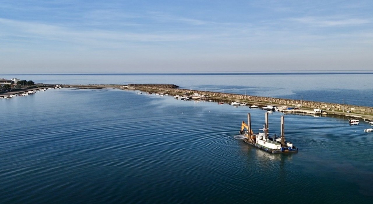Kurupelit Marinada deniz temizliği
