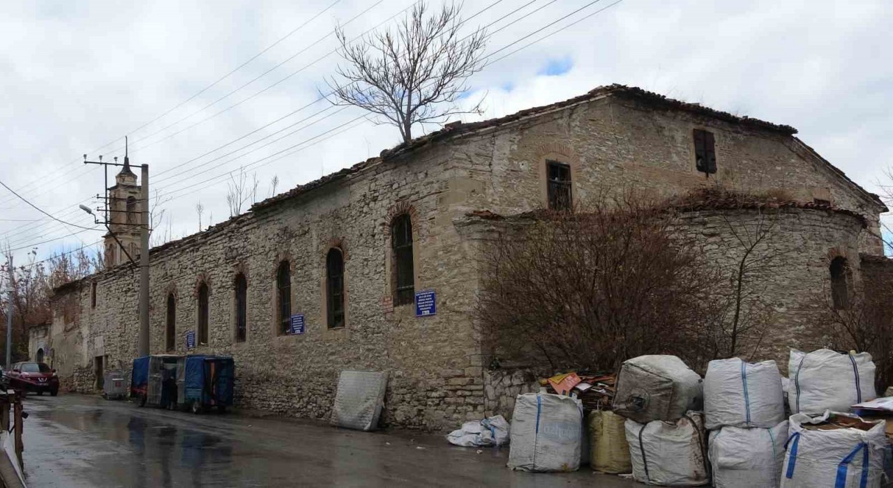 Kütahya Valisi Işından kilise restorasyonu açıklaması: Tarihi bir değeri şehrimize kazandıracağız