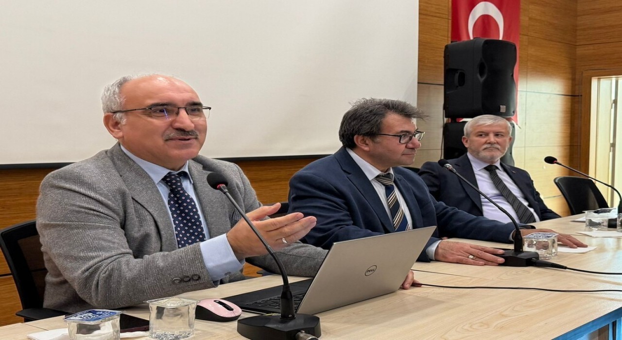 Kütahyada Papanın Türkiye Ziyareti ve Düşündürdükleri konulu panel düzenlendi