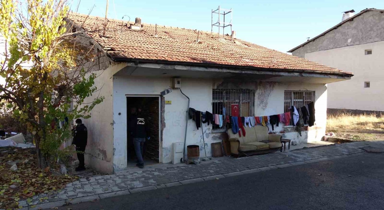 Malatyada fenalaşan iki kardeşten biri hayatını kaybetti