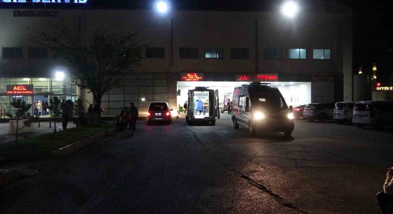 Malatyada üç aracın karıştığı kazada 6 kişi yaralandı