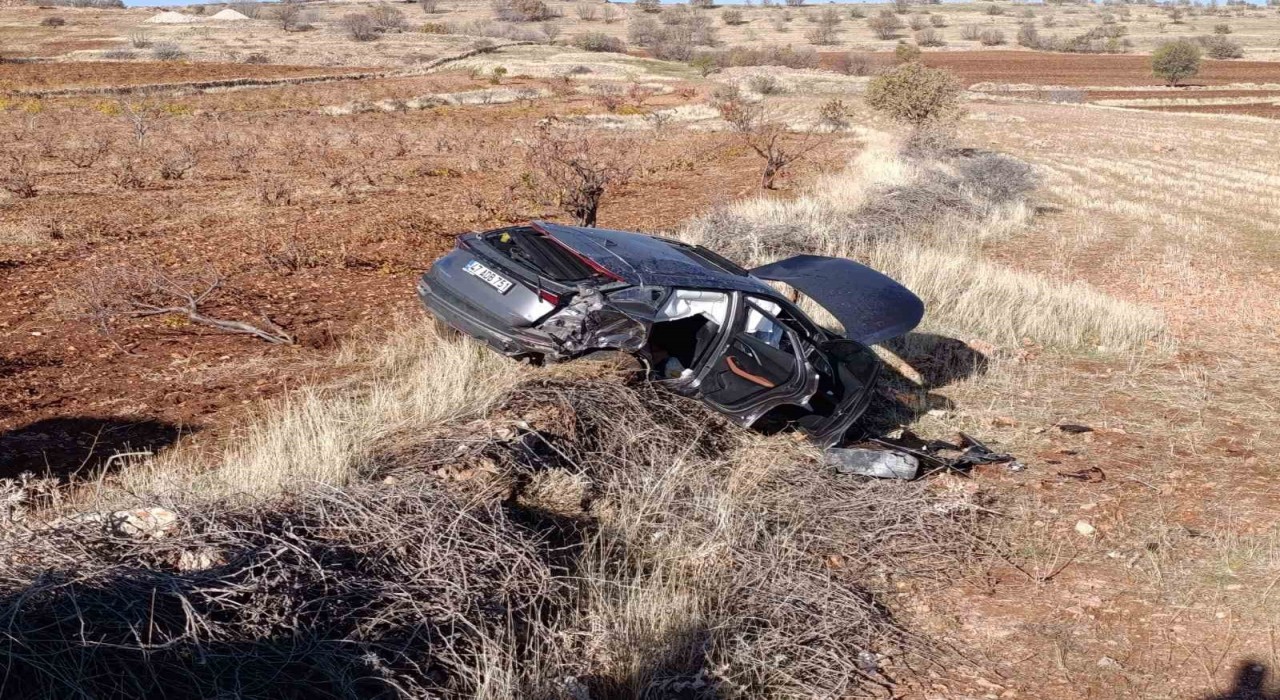 Mardinde devrilen aracın sürücüsü yaralandı