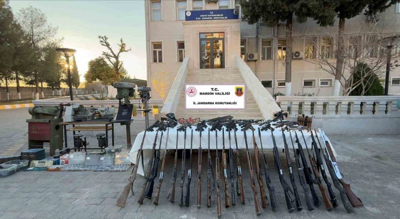 Mardinde yasa dışı silah imalathanesine baskında çok sayıda silah ele geçirildi